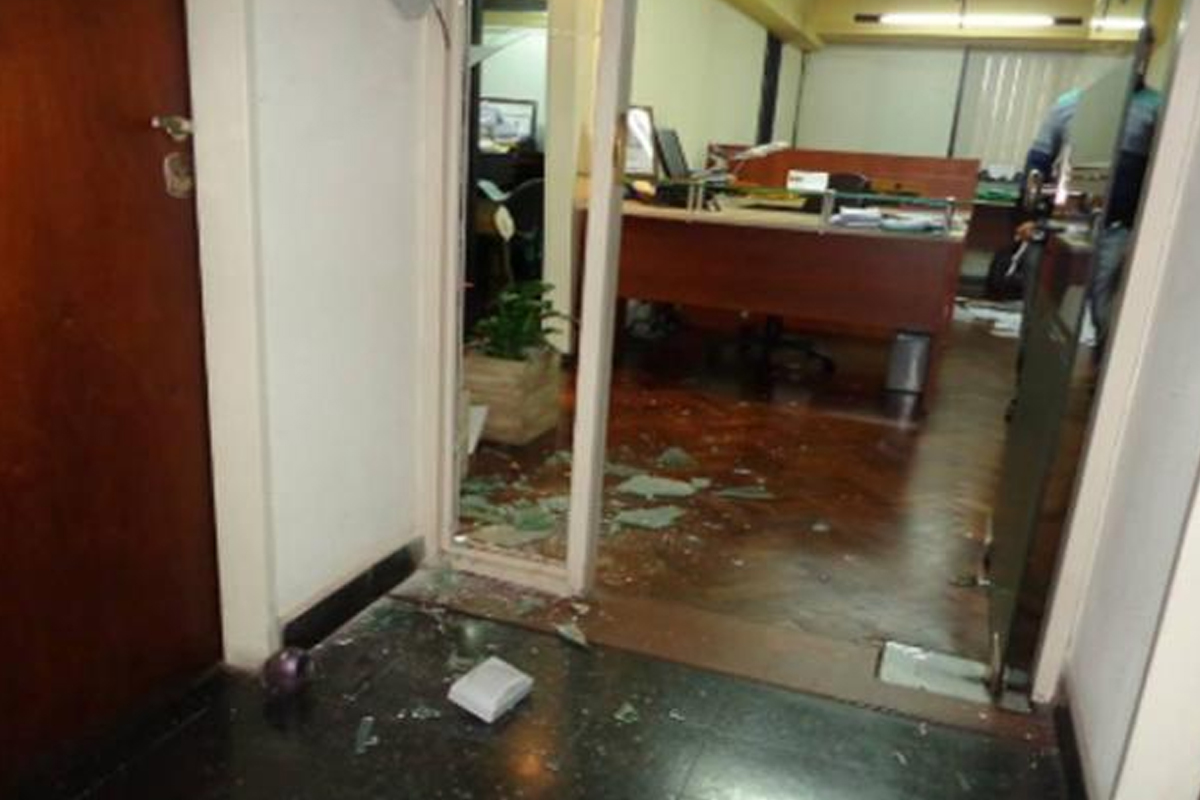 Masivo escruche en un edificio de oficinas tuvo como resultado un magro botín
