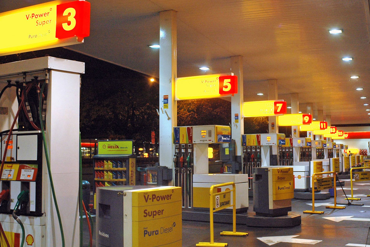No habrá venta de combustibles en las noches del 24 y el 31
