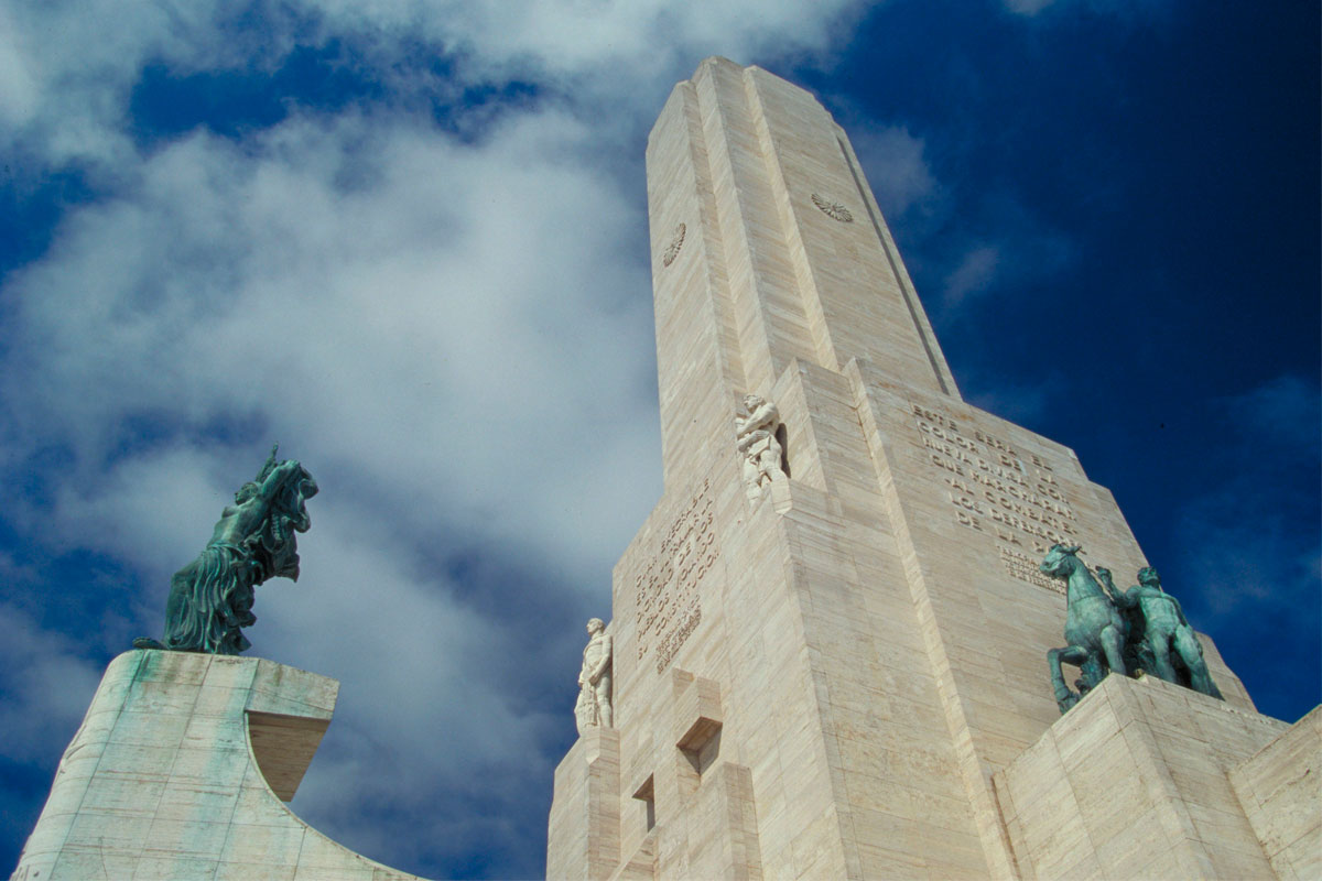 Destrozos en el Monumento: no habrá denuncias, sí sanciones