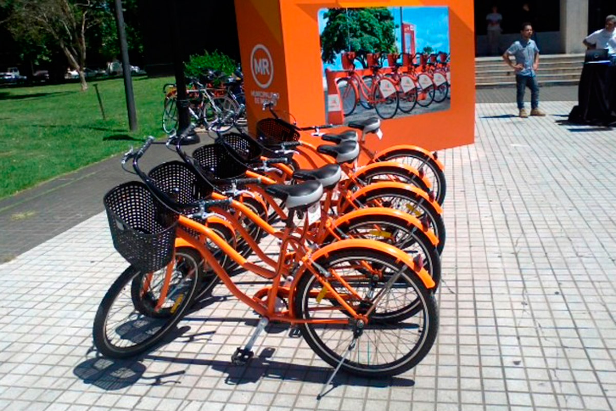 Fein presentó el sistema de alquiler de bicicletas públicas