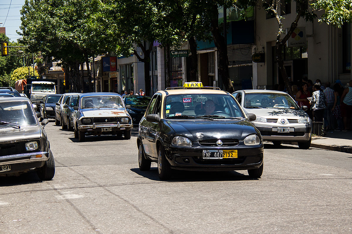 Vuelven  a circular los taxis por la ciudad