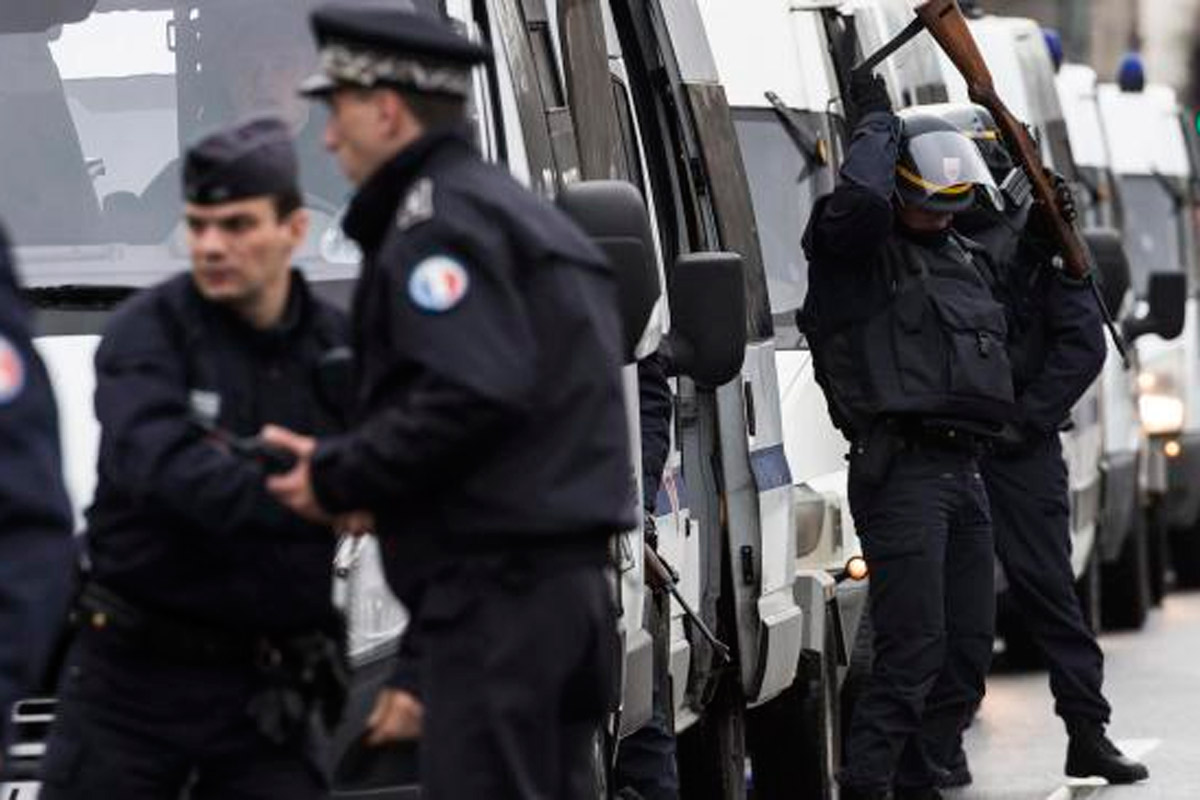 Francia: doce detenidos en relación con los atentados