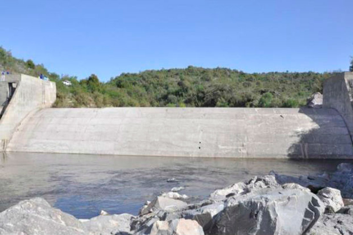 Restablecen el agua en localidades de Córdoba