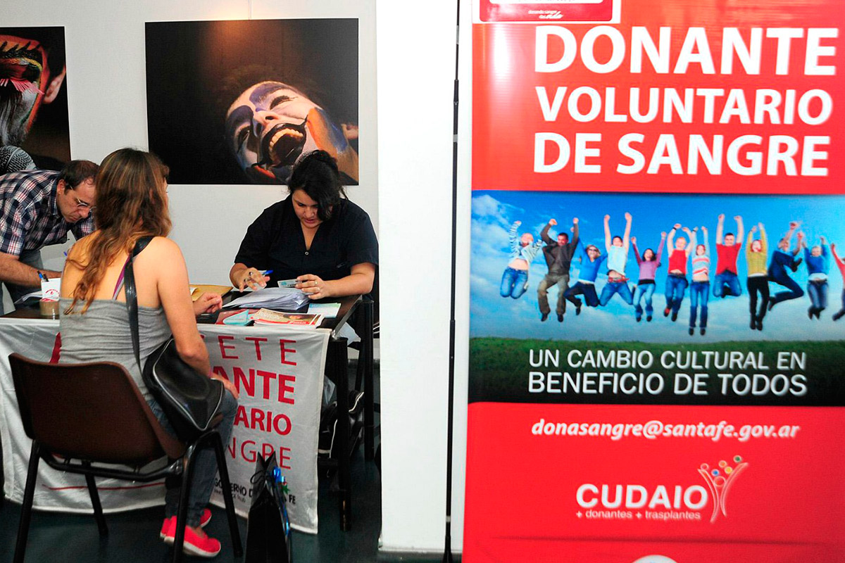 Campaña y colecta externa de donación de sangre en Rosario
