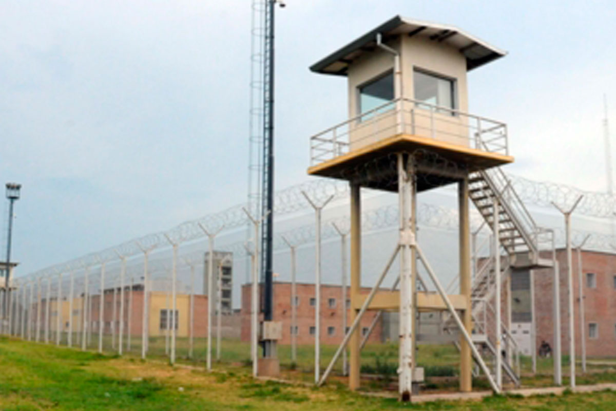 Cárcel de Piñero: continúa una huelga de hambre