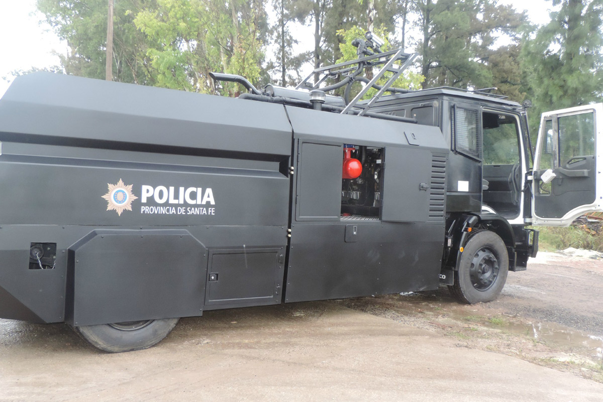 Rosario: nuevos patrulleros, camión hidrante y drones