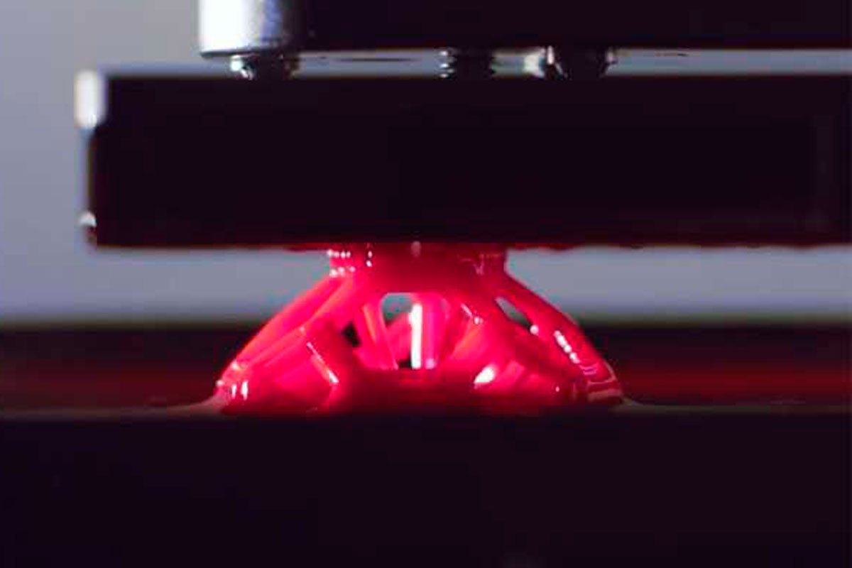 Impresora 3D que crea objetos a partir de material líquido
