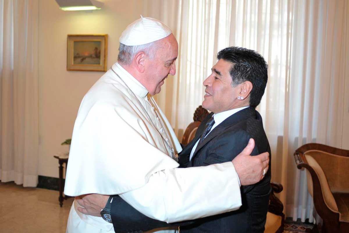 Maradona visitó al Papa: «Soy su hincha número uno»