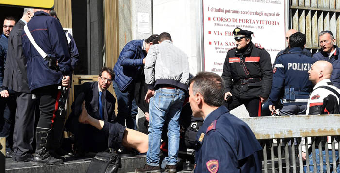 Tres muertos en un tiroteo dentro de un Tribunal de Milán