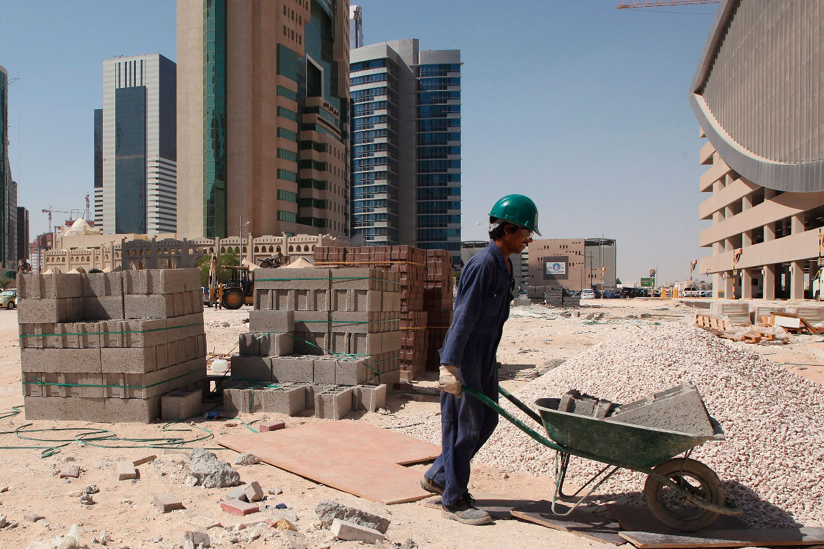 Qatar: detienen a periodistas por filmar obras en estadios