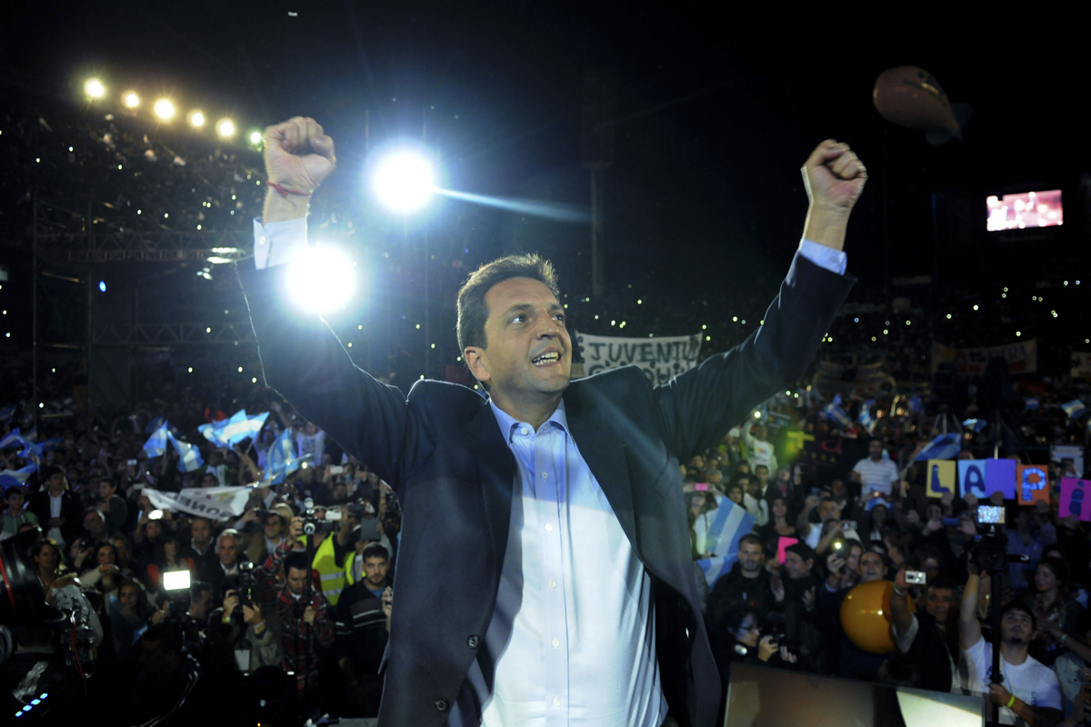 Massa lanzó su carrera a la presidencia en Vélez