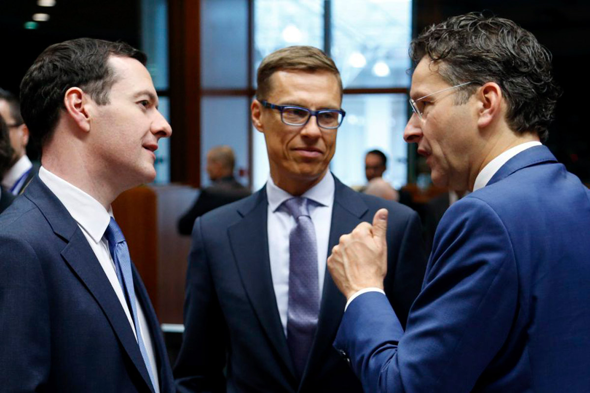 Eurogrupo aprobó un crédito puente para Grecia