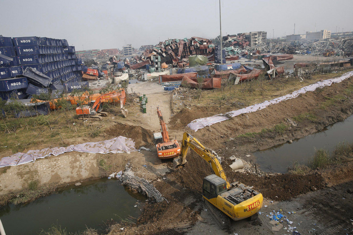 Ya suman 129 los muertos por explosiones en Tianjin