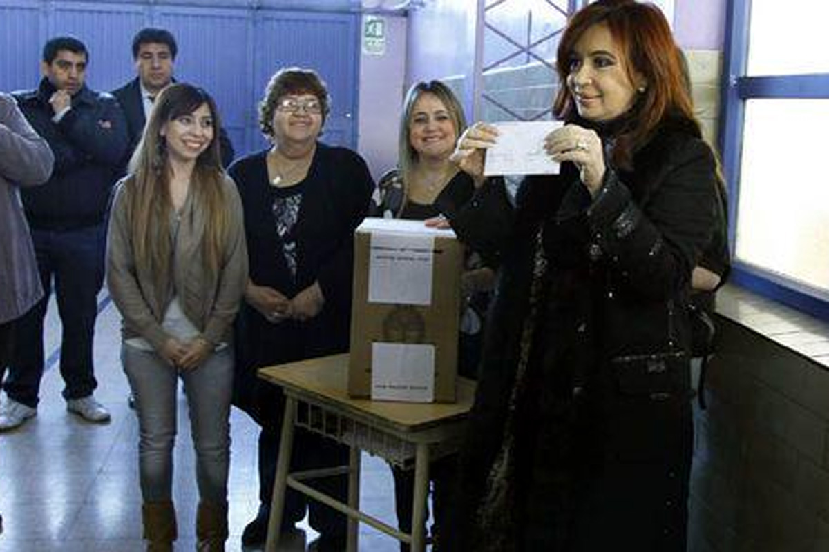 Cristina Fernández emitió su voto en Rio Gallegos