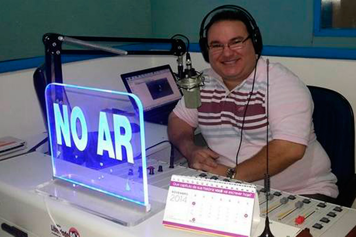 Asesinaron a un periodista en una radio de Brasil
