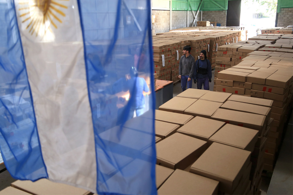 Los otros argentinos que, lejos del país, podrán votar