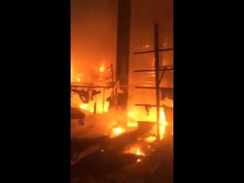 Incendio en guardería náutica de Rosario