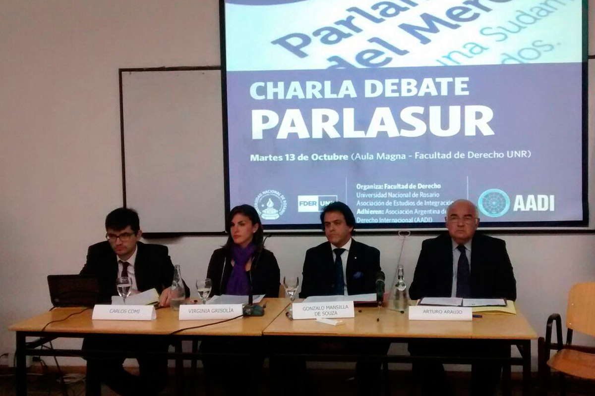 Los candidatos al Parlasur debatieron en Derecho