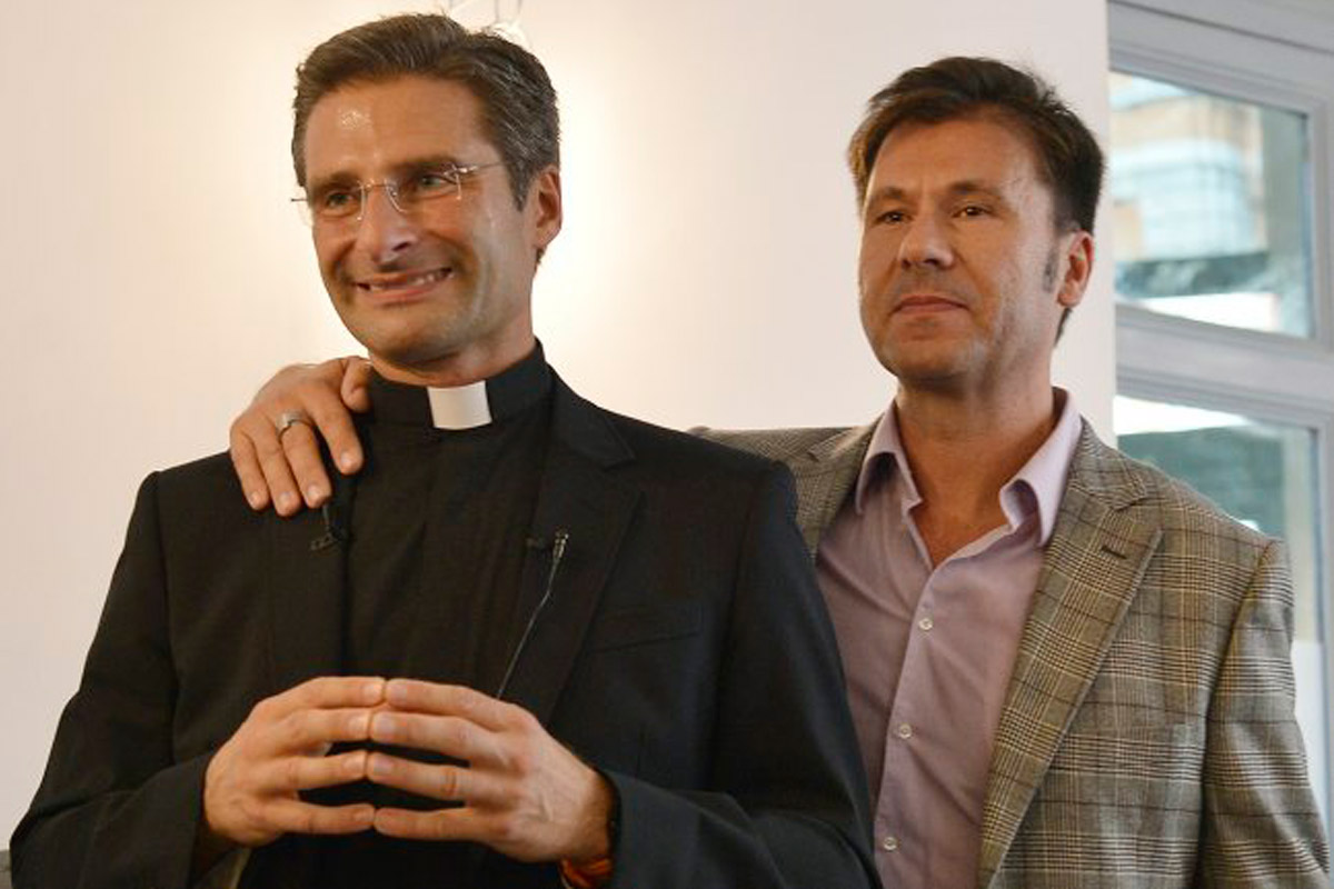 Polémica decisión del Vaticano ante un sacerdote gay