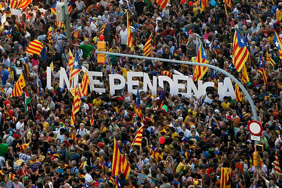 Tribunal suspendió moción independentista de Cataluña