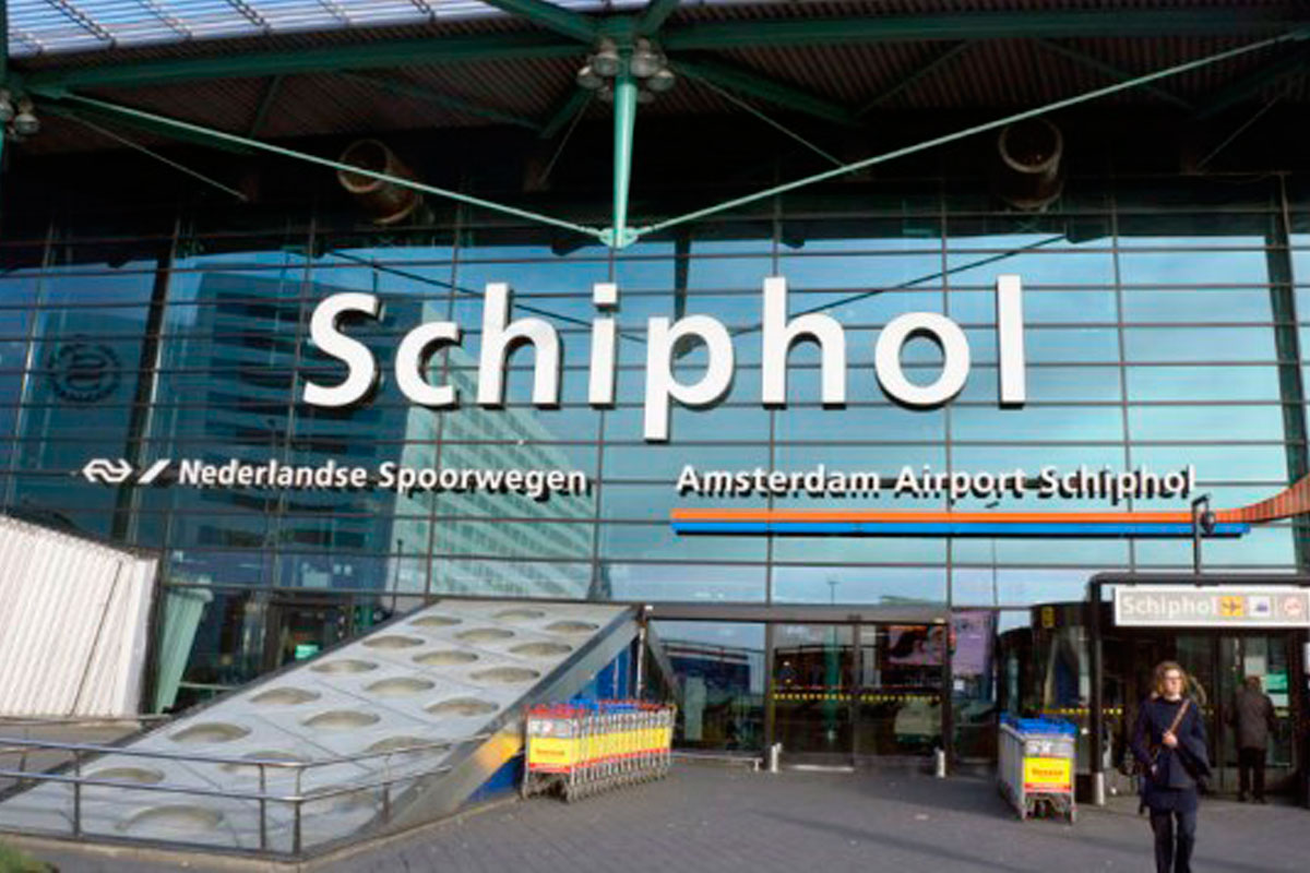 Evacúan avión en Amsterdam por amenaza terrorista