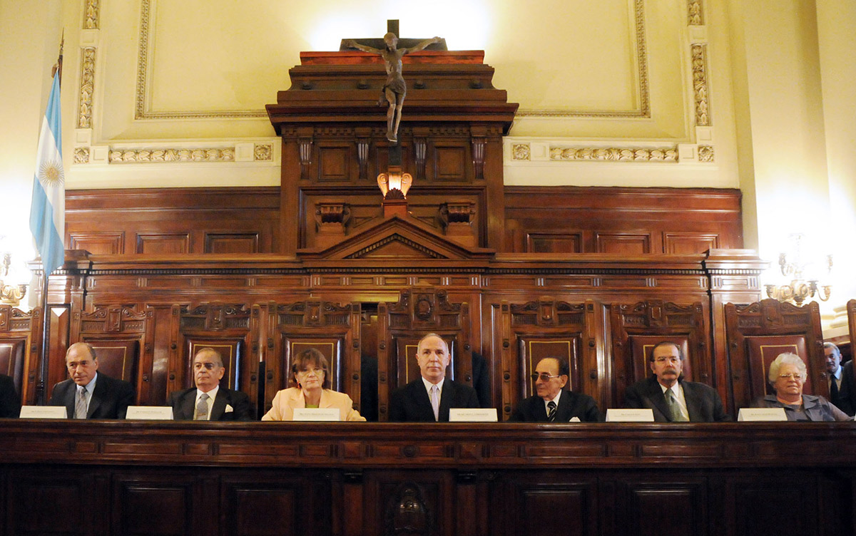 Macri prepara un cambio en la relación con la Justicia