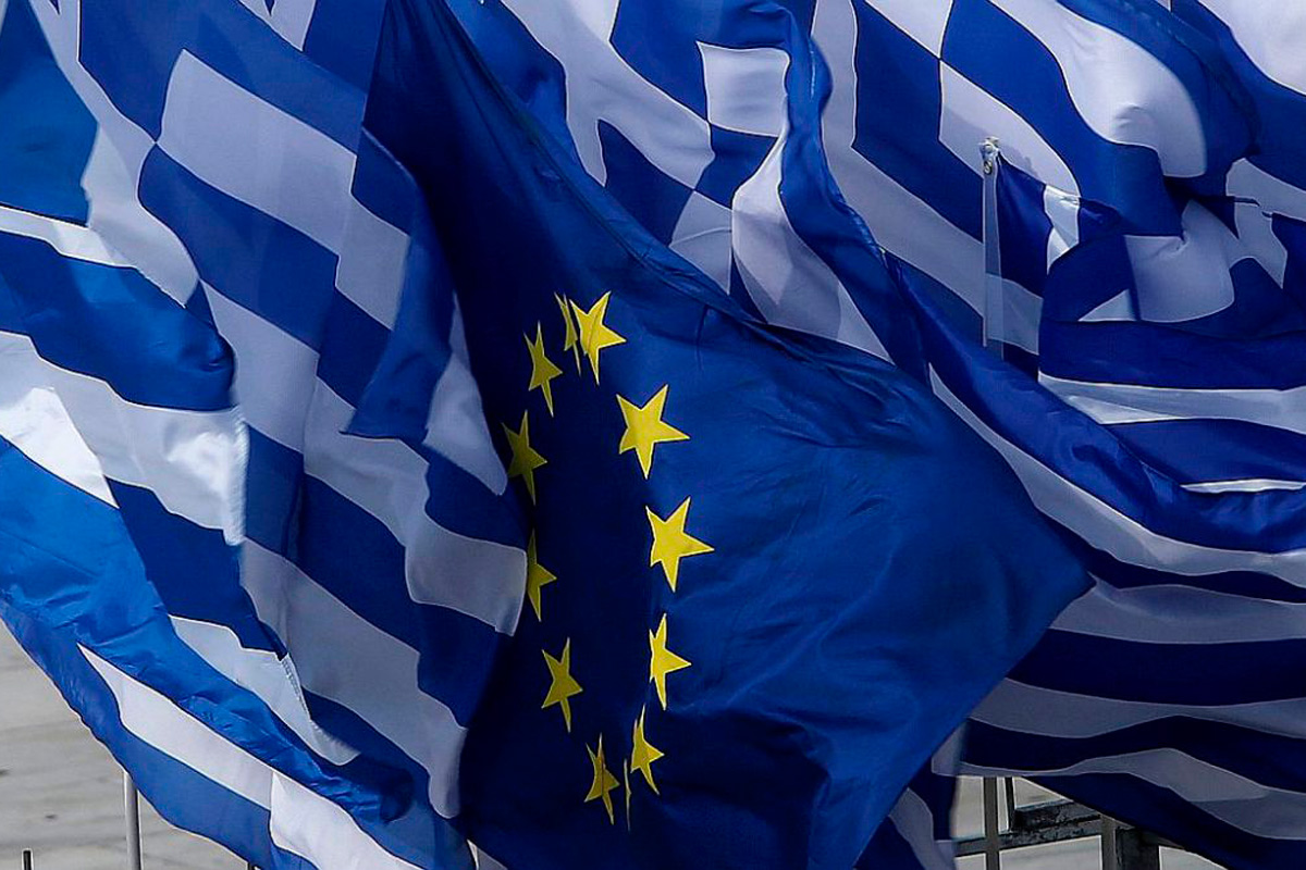 Grecia logró liberar fondos para reestructurar la banca