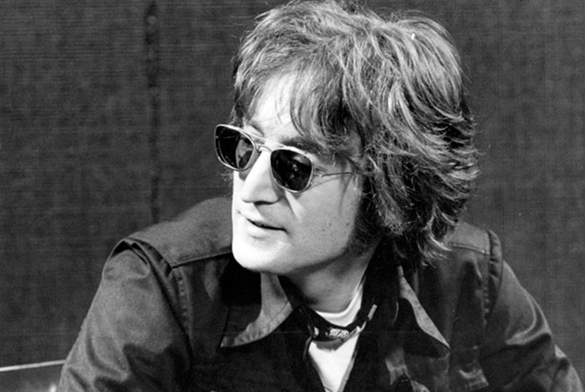 Subastan guitara de John Lennon por 2.400.000 dólares