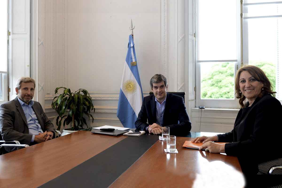 Mónica Fein se reunió con parte del gabinete de Macri