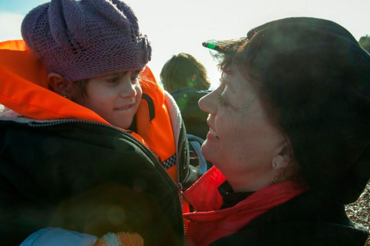 Susan Sarandon visitó a los refugiados en isla de Lesbos
