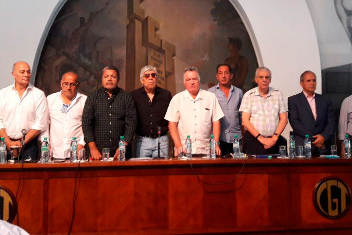 Moyano y Barrionuevo piden unidad y alertan por inflación