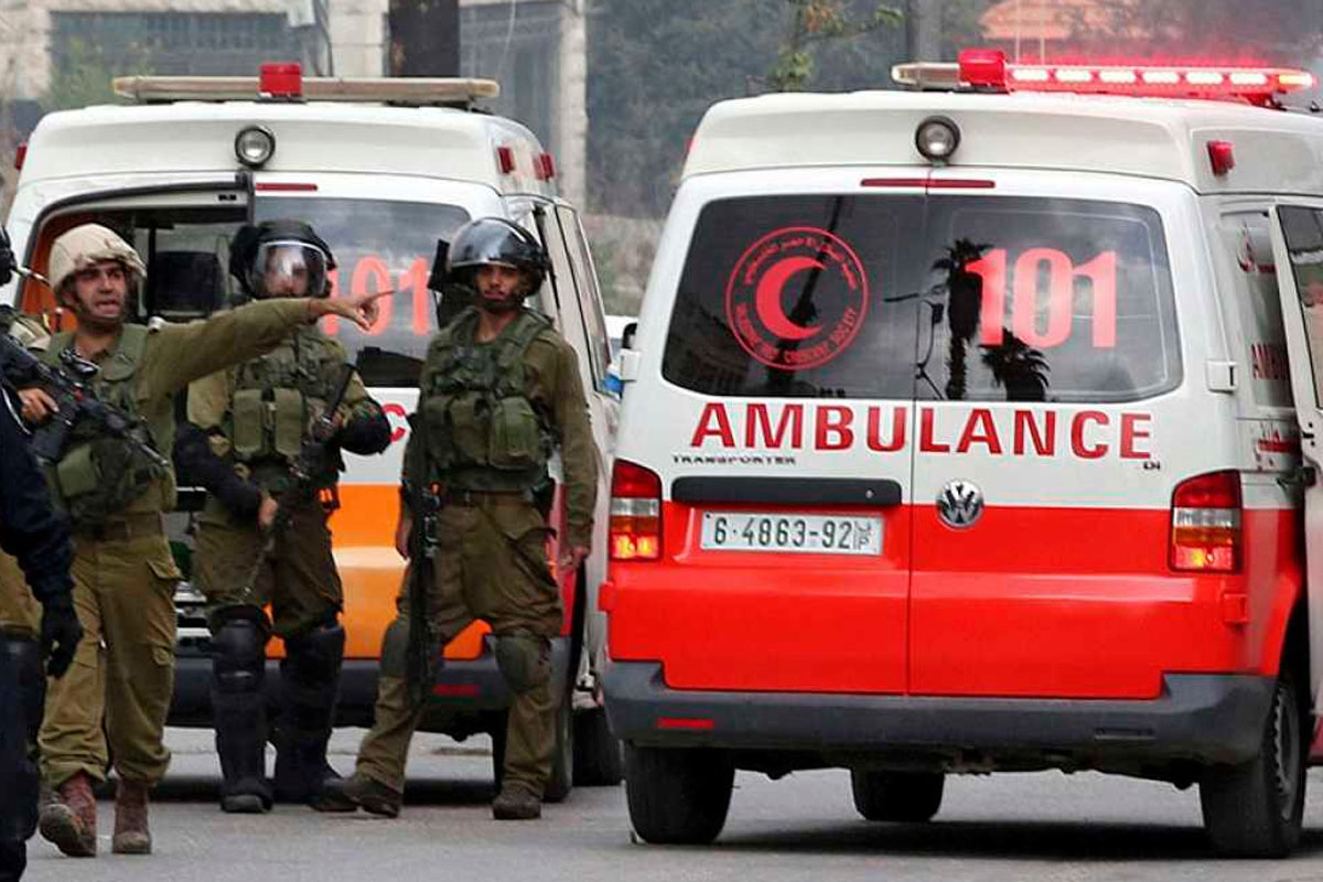 Dos palestinos muertos y un israelí herido tras ataques