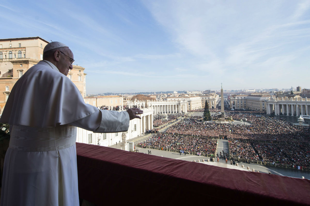 El Papa defendió los procesos de paz y a los migrantes