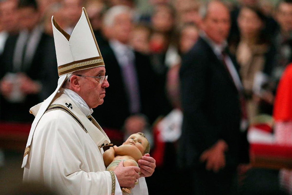 Francisco celebró la Misa de Gallo en el Vaticano