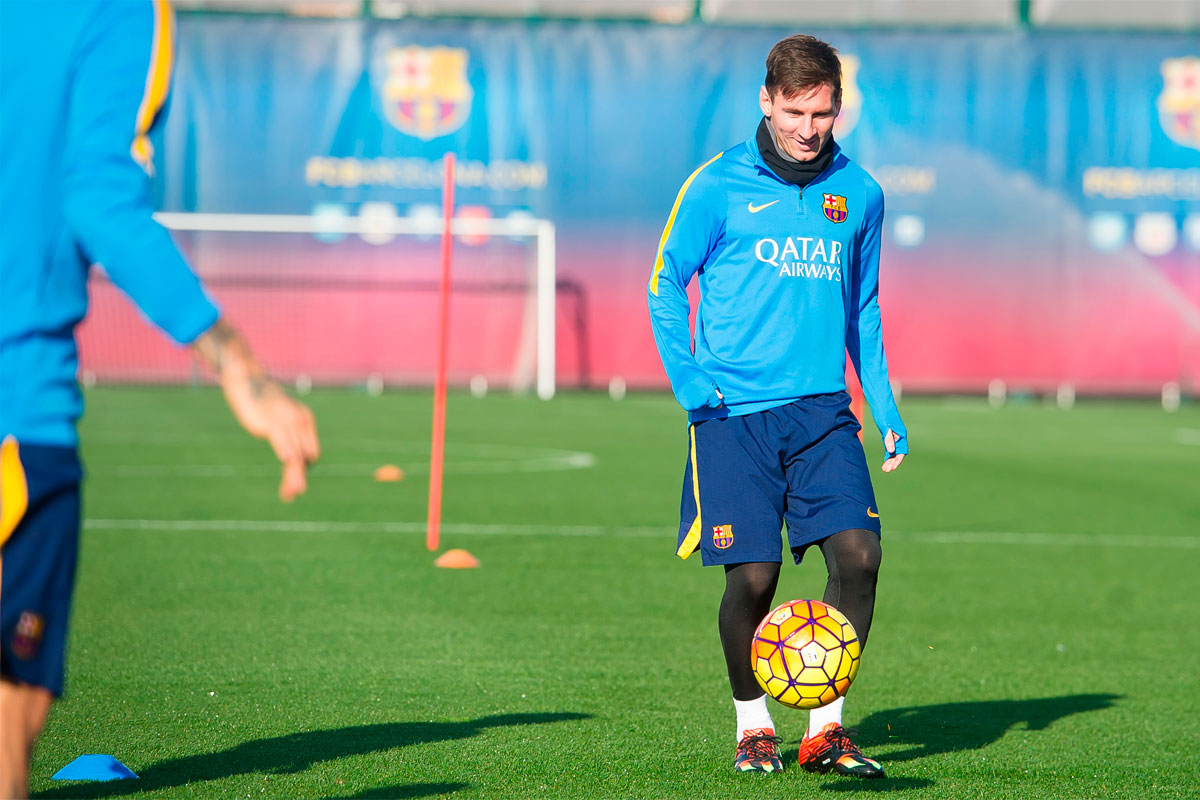 Messi se recupera y vuelve a entrenar con normalidad