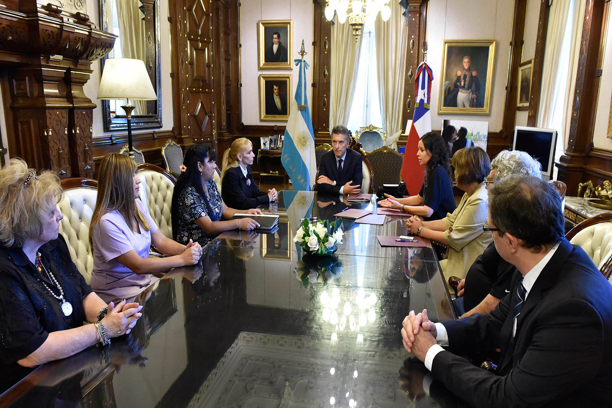 Macri se reunió con familiares de víctimas de violencia de género