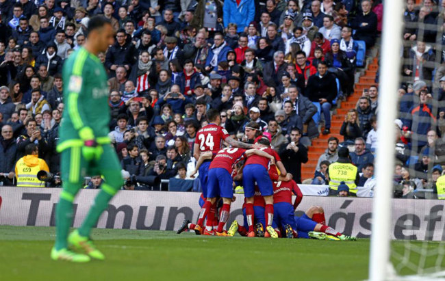 Atlético derrotó al Real en el clásico de Madrid