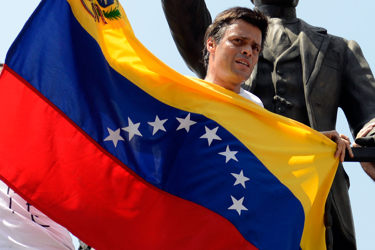 «A la dictadura en Venezuela le quedan sólo horas»