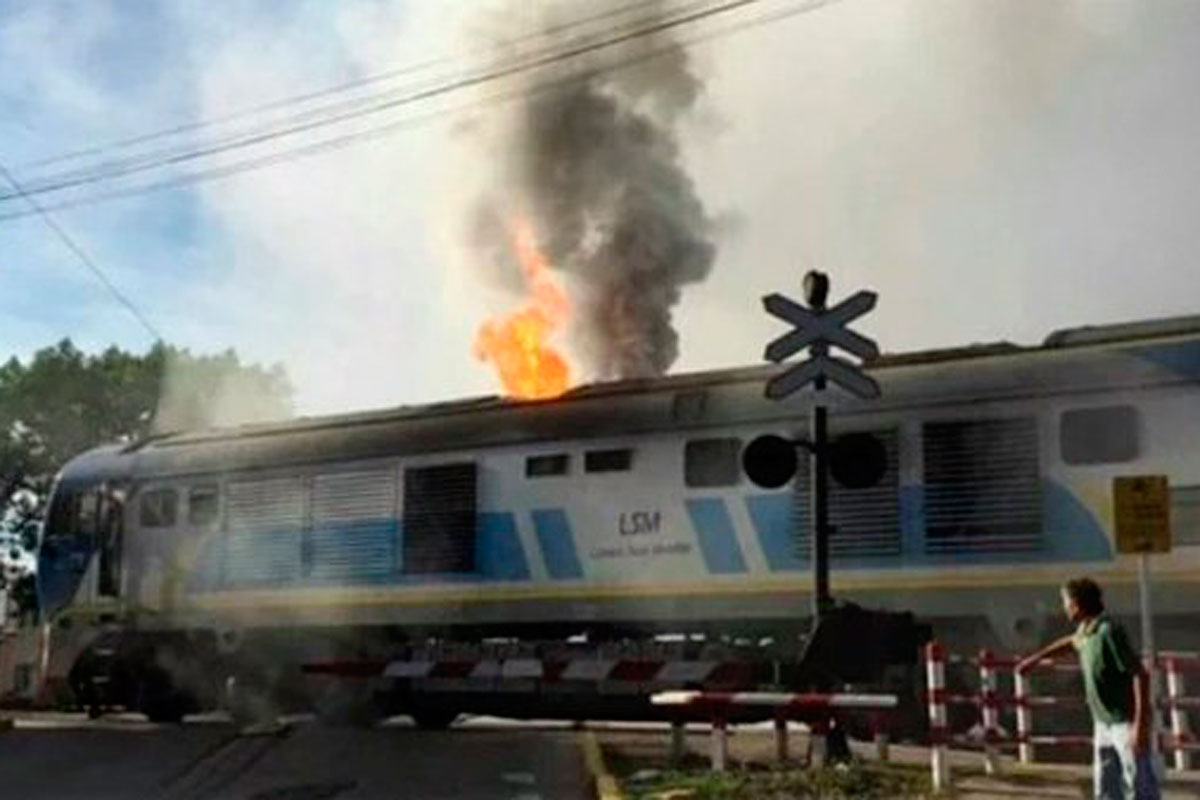 Incendio en tren San Martín: hay 30 personas heridas