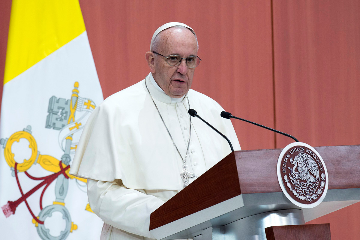 «La iglesia no necesita dinero sucio», afirmó el Papa