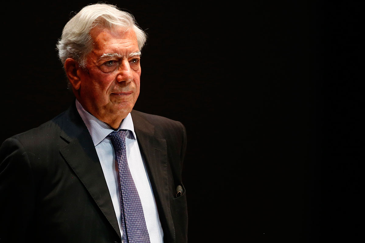 Vargas Llosa: la felicidad a los 80 y un autorretrato