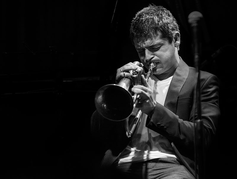 El mejor trompetista de jazz de la Argentina llega  a la ciudad