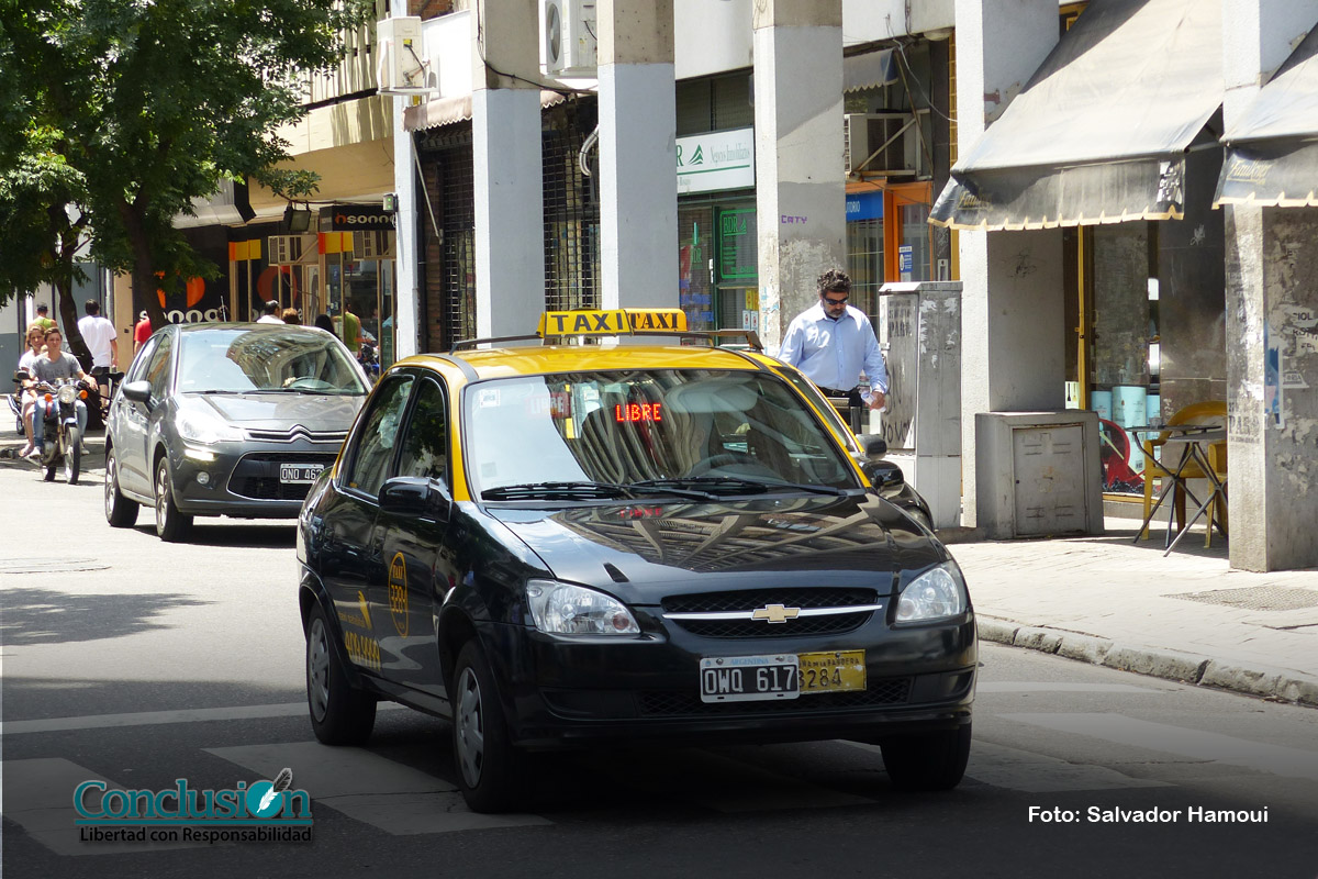 Taxistas: «Si no hay aumento, habrá medidas de fuerza»