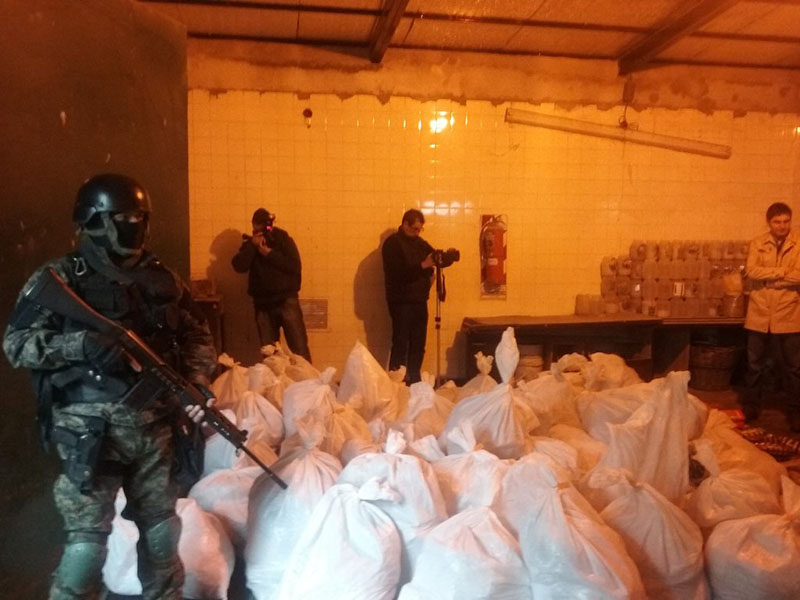 Incineraron 1.100 kilos de droga en el cementerio La Piedad