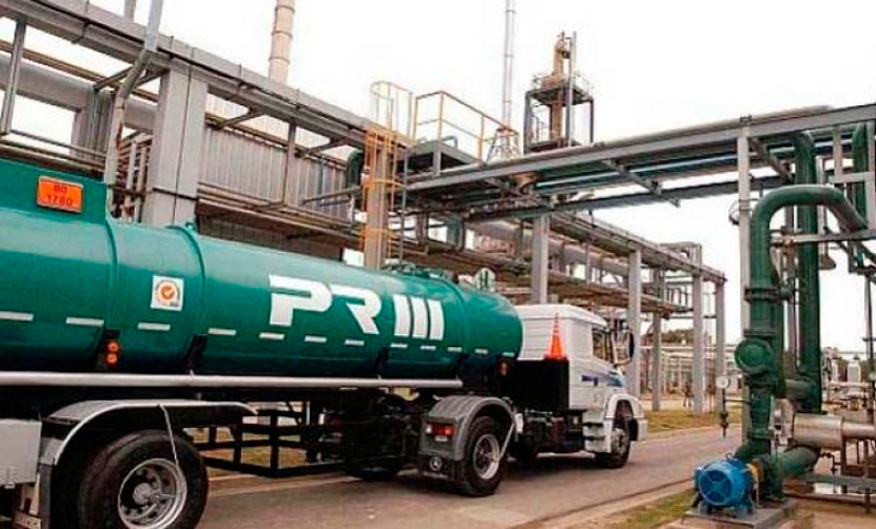 Suspenden 105 trabajadores en Petroquímica Río Tercero por apertura de importaciones