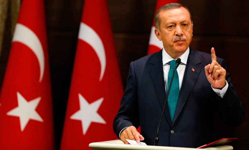 Turquía anunciará nuevo primer ministro, un aliado de Erdogan como favorito