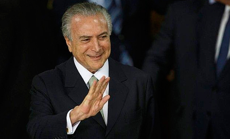 Asumió Michel Temer y llamó al diálogo en Brasil