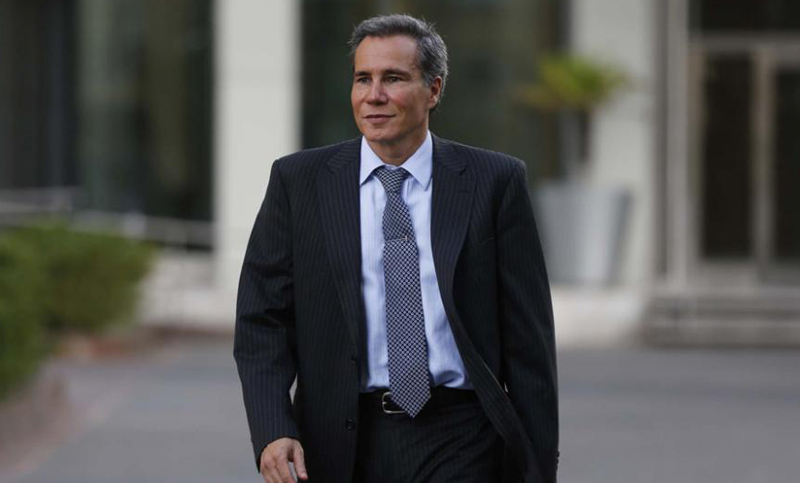 Un testigo vinculó un teléfono del día de la muerte de Nisman con uno de los custodios