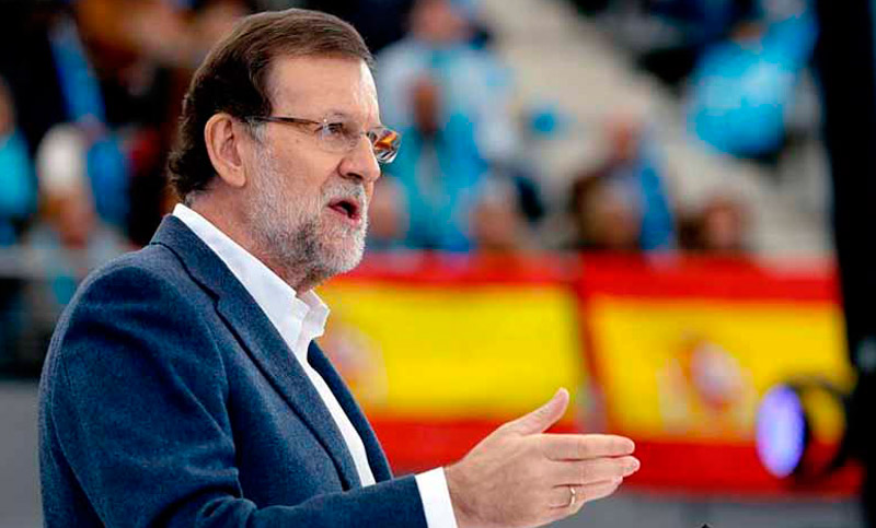 Rajoy apuesta por pactar con el PSOE, pero los socialistas quieren el «cambio»