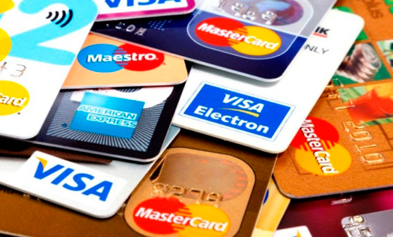 La Corte limitó intereses que los bancos cobran a usuarios de tarjetas de crédito